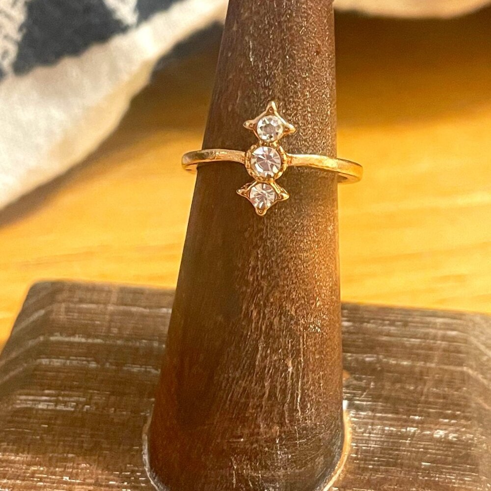 Edwardian Vertical Trilogy Ring Size 6
